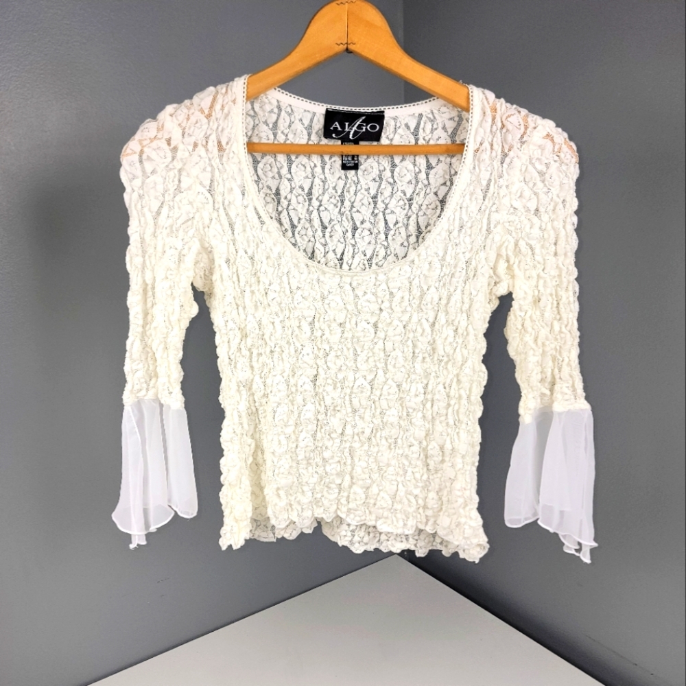 VTG Algo Women's Ruffled Sleeve Stretch Blouse